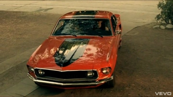 Fergie – Big Girls Don’t Cry ( 1969 Ford Mustang )