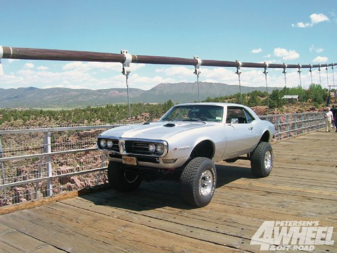 1968 Pontiac Firebird 4×4 ???