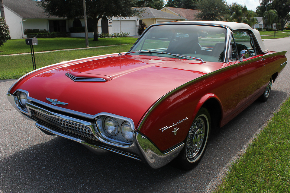 1962 Ford Thunderbird