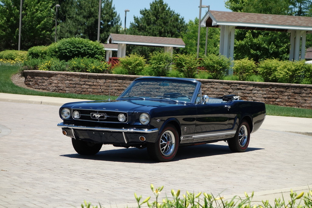 1965 Ford Mustang GT Convertible 4