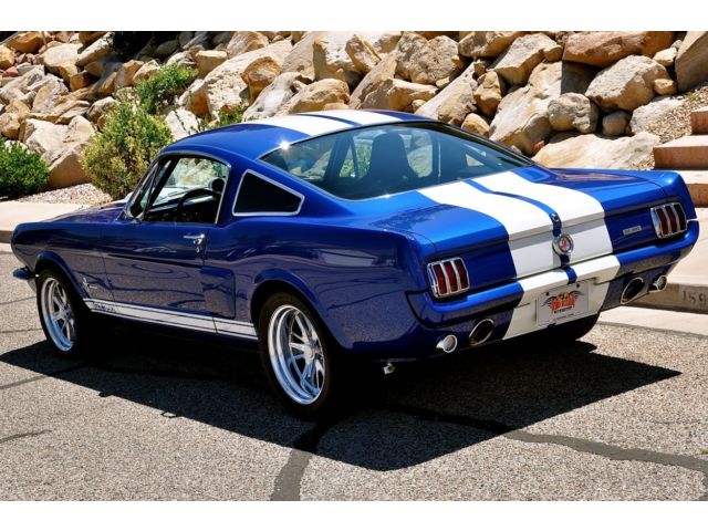 1966 Ford Mustang Shelby GT350 2
