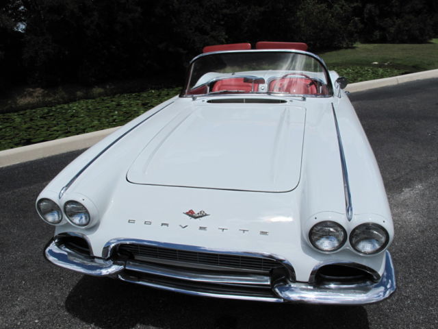 1961 Chevrolet Corvette 2
