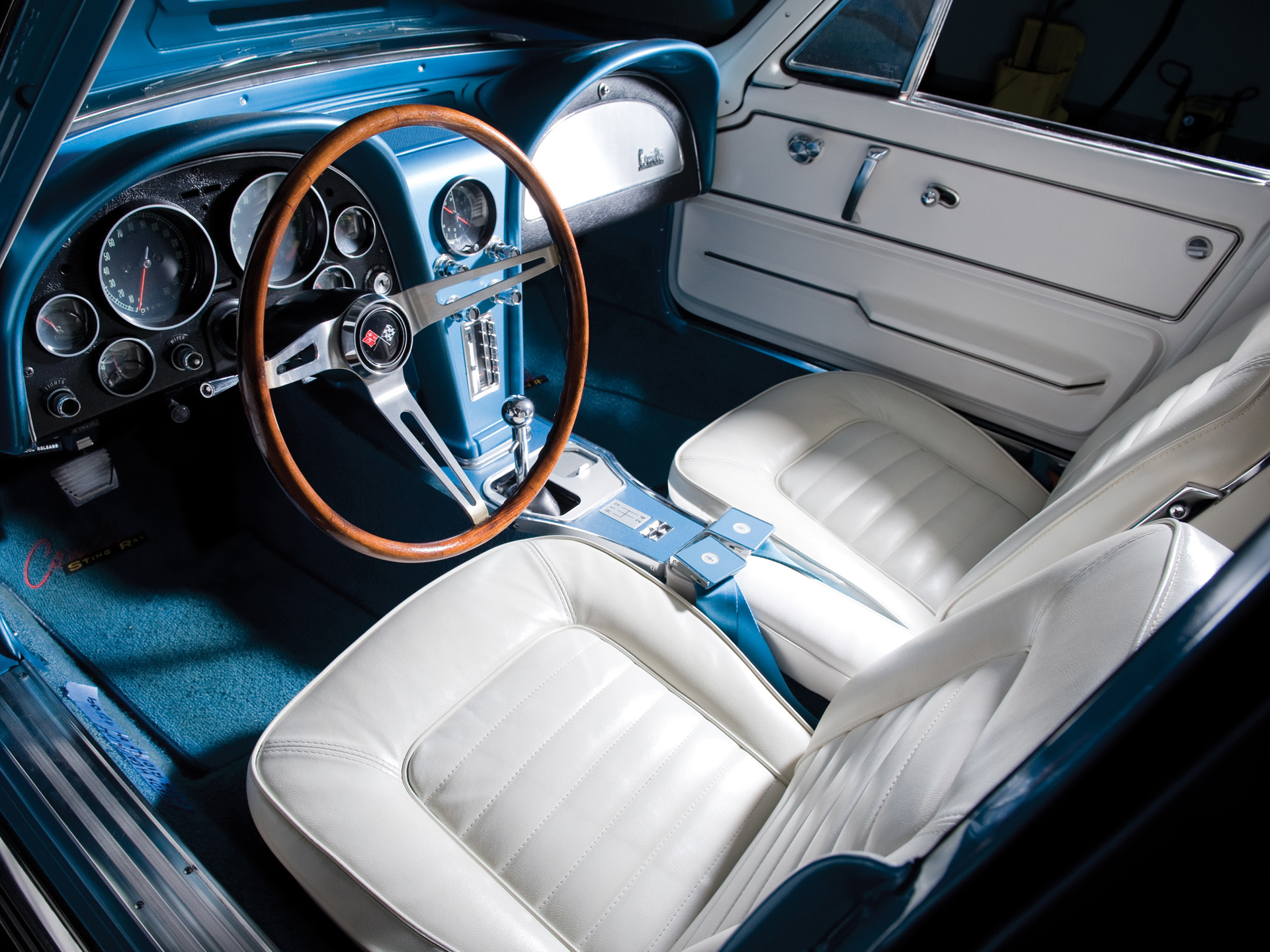 1966 Chevrolet Corvette Stingray 427 3