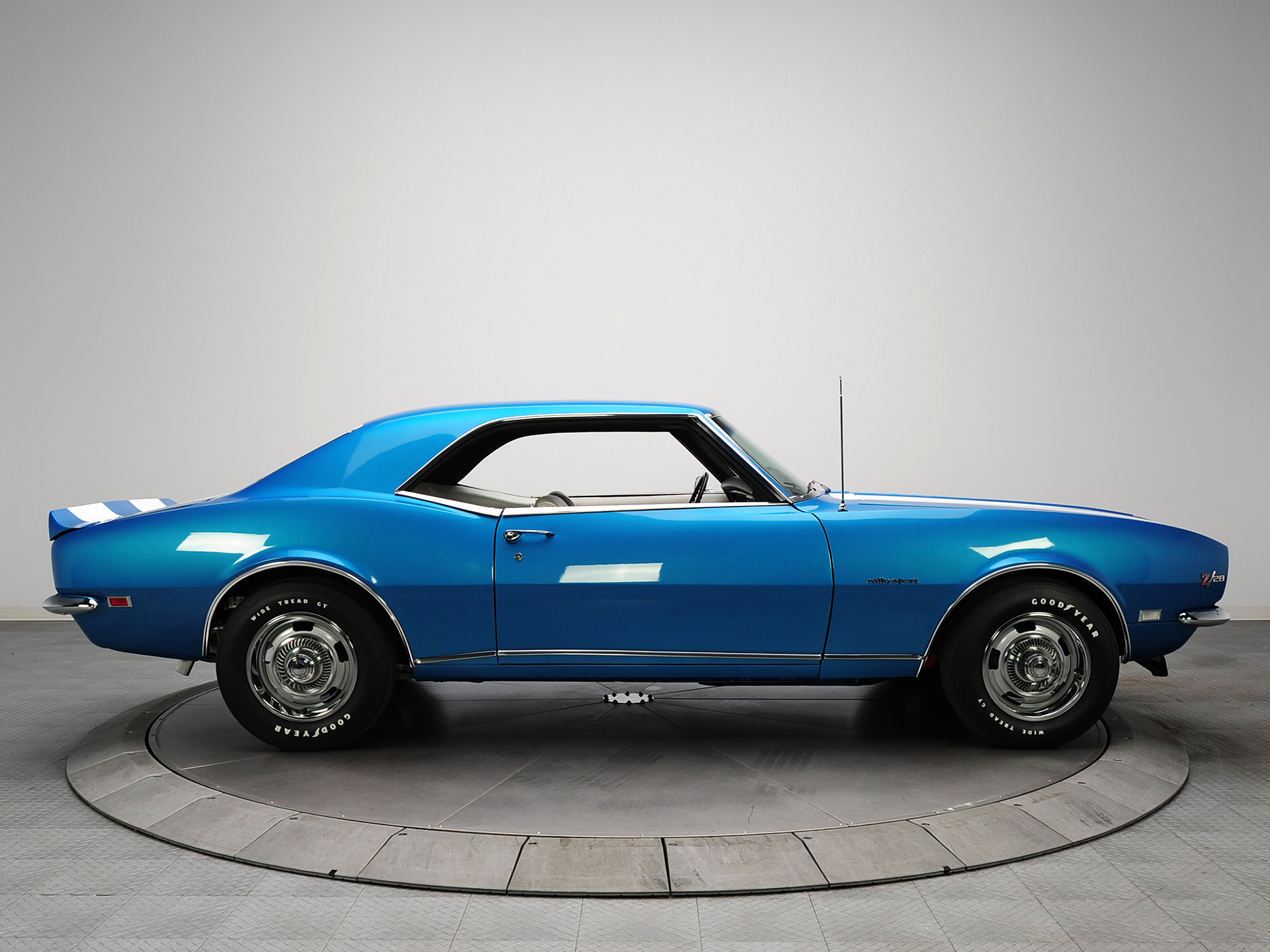 1968 Chevrolet Camaro Z28 RS 02