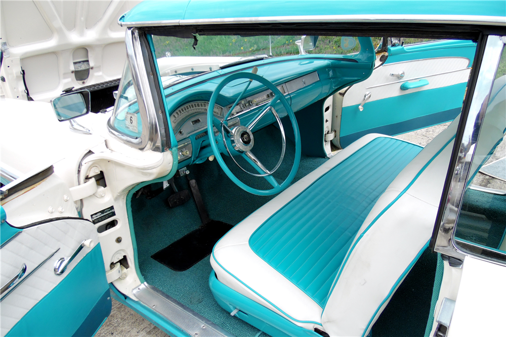 1958 FORD FAIRLANE 500 SKYLINER 4