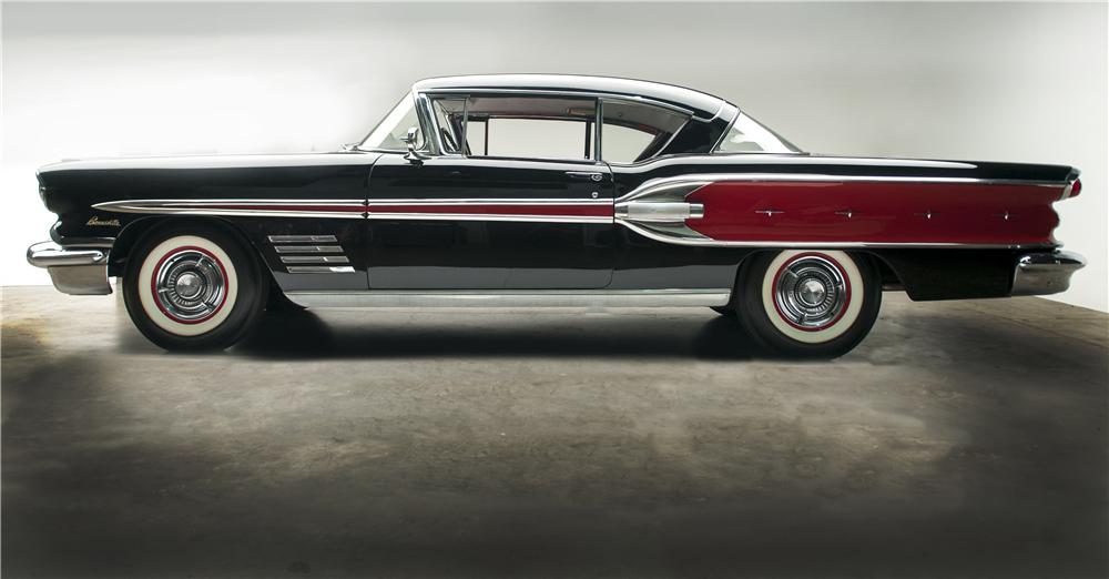 1958 PONTIAC BONNEVILLE 3