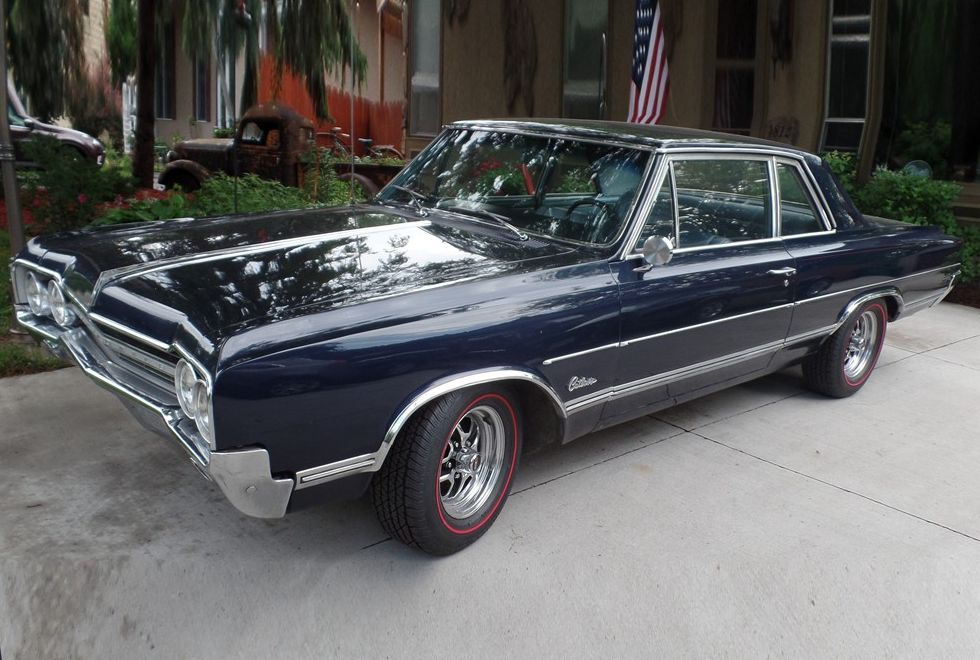 1965_oldsmobile_cutlass_1