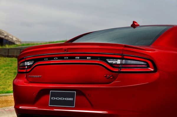 2015-dodge-charger-rt-3